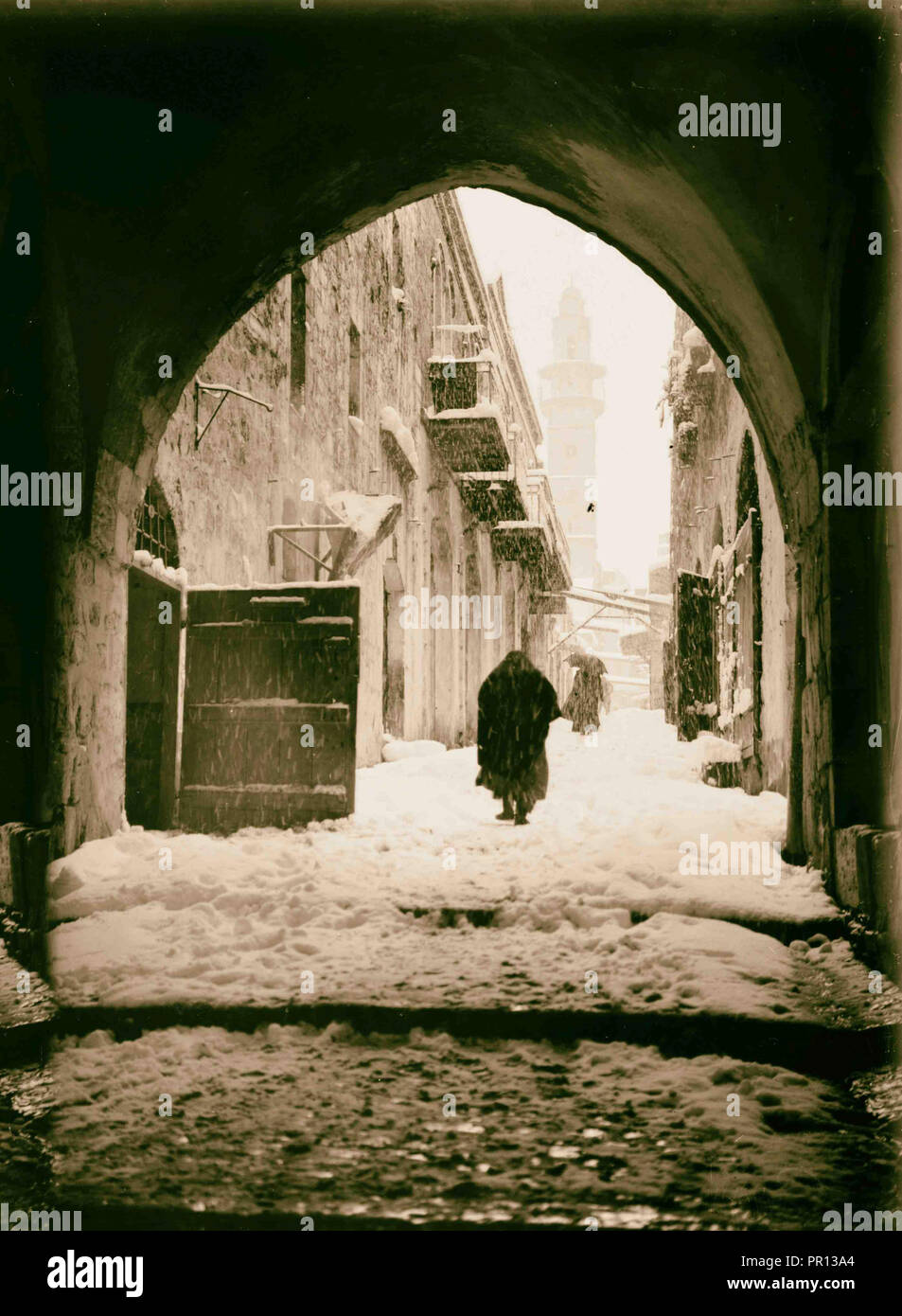 Gerusalemme durante un inverno nevoso Via Dolorosa nella neve, Ottava Stazione. 1900, Israele Foto Stock