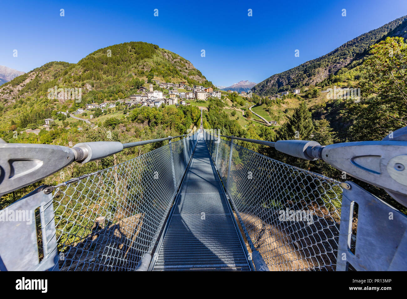 Ponte tibetano 'Ponte nel Cielo' il più alto in Europa. Foto Stock