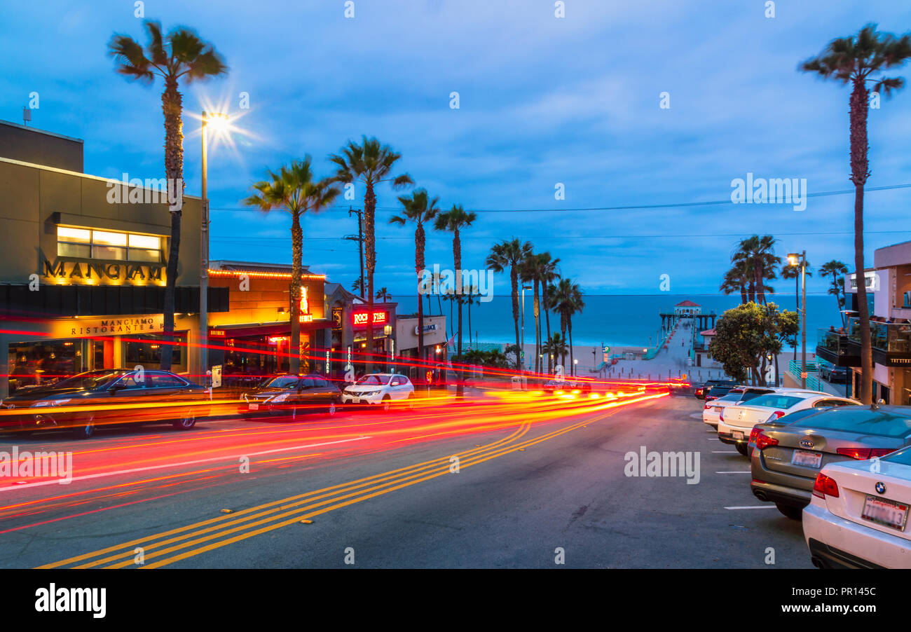 Manhattan Beach Pier e Manhattan Beach Boulevard, California, Stati Uniti d'America, America del Nord Foto Stock