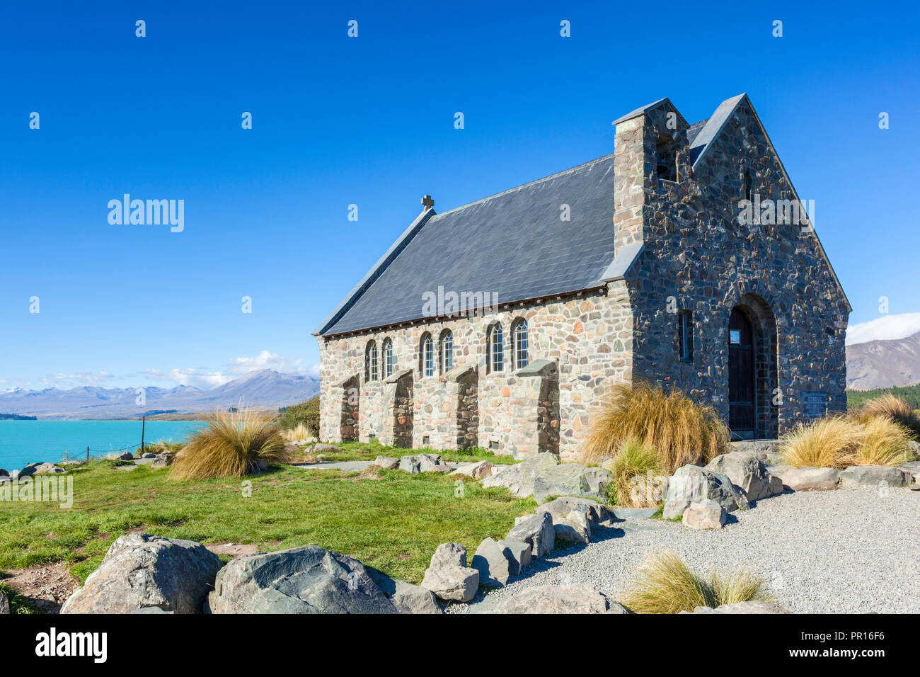 La Chiesa del Buon Pastore, dal Lago Tekapo, South Island, in Nuova Zelanda, Pacific Foto Stock