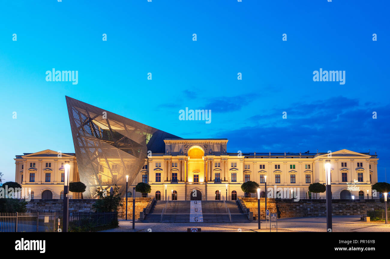 Museo di Storia Militare, moderna estensione di Daniel Libeskind, Dresda, Sassonia, Germania, Europa Foto Stock