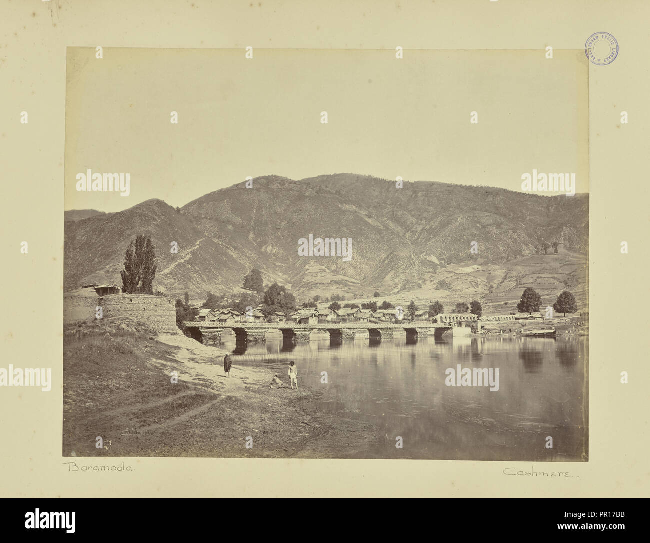Baramoola. Cashmere; William H. Baker, britannico, circa 1829 - 1880, Baramulla, Kashmir India, Asia; 1860 - 1870s; albume d'uovo Foto Stock