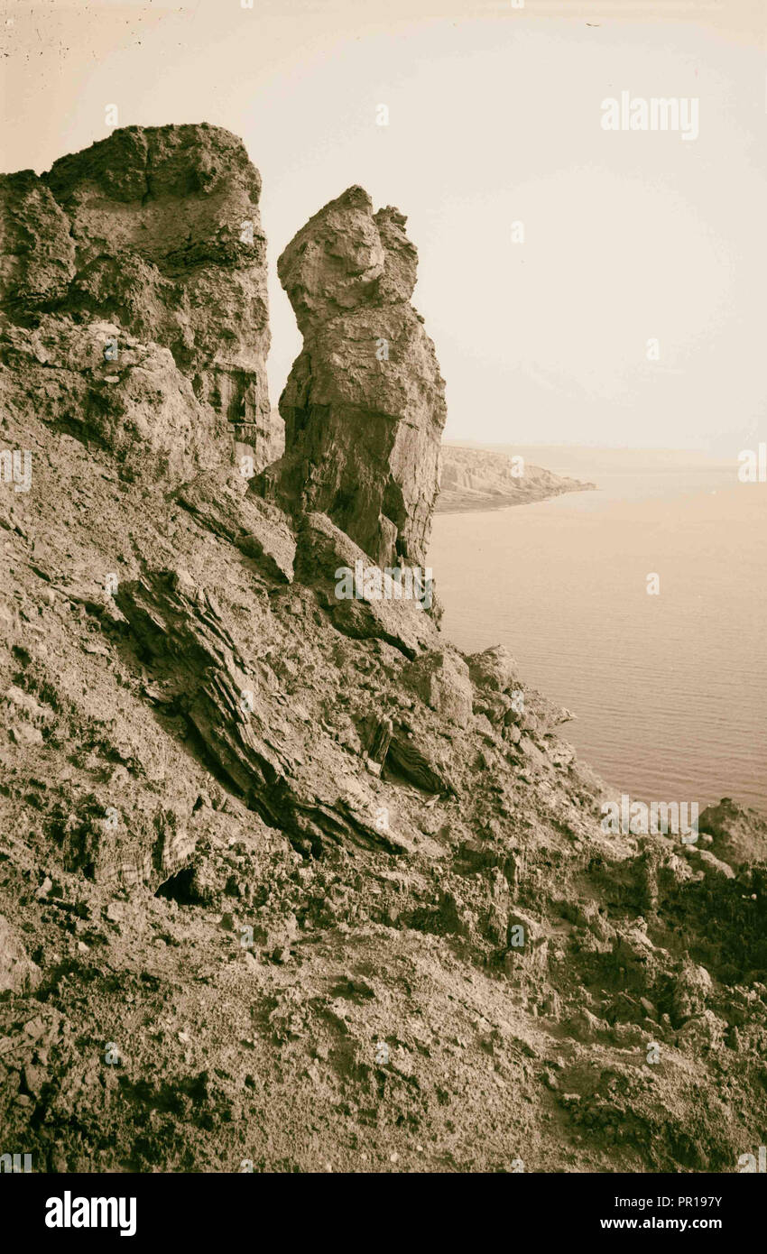 Intorno al Mar Morto. "Pilastro di sale" presso Gebel Usdum. 1900, rocce, Israele Foto Stock