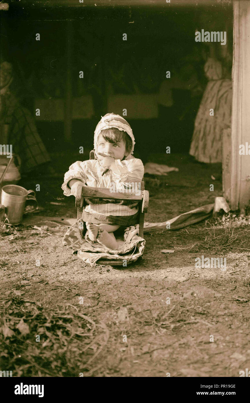 I samaritani di Nablus, Medio Oriente (Shechhem) Baby samaritano. 1900, West Bank, Nablus, Medio Oriente Foto Stock