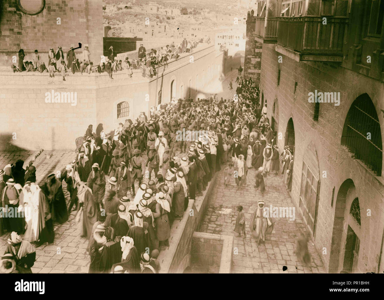 L'alto commissario la prima visita al Transgiordania. Sir Herbert Samuel tornando dalla Durbar. 1920 Foto Stock