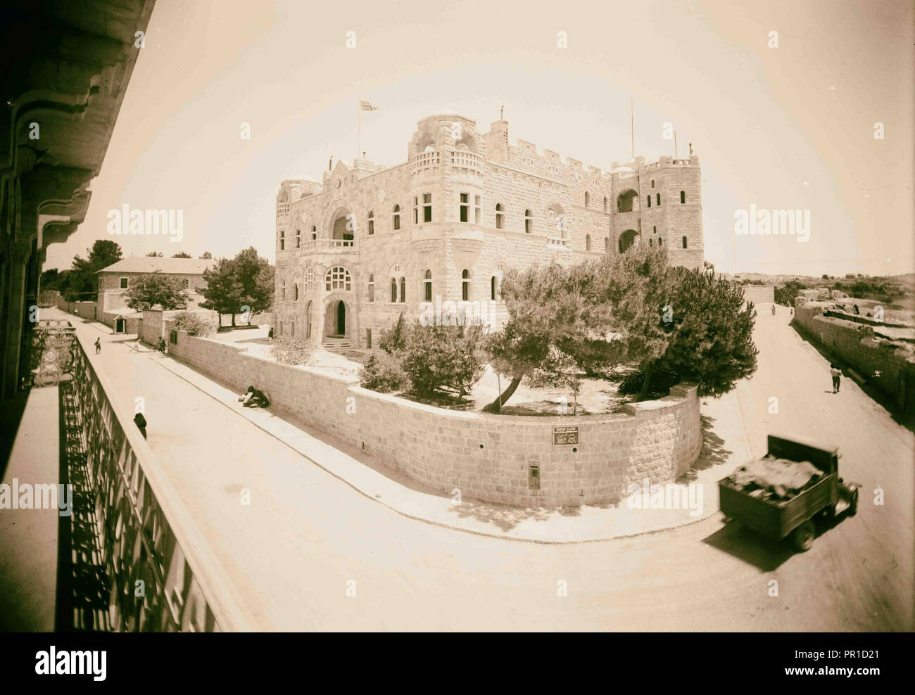 Nuova Gerusalemme e dintorni San Paolo Ospizio. Ufficio del governo. Vicino alla porta di Damasco. 1920, Gerusalemme, Israele Foto Stock