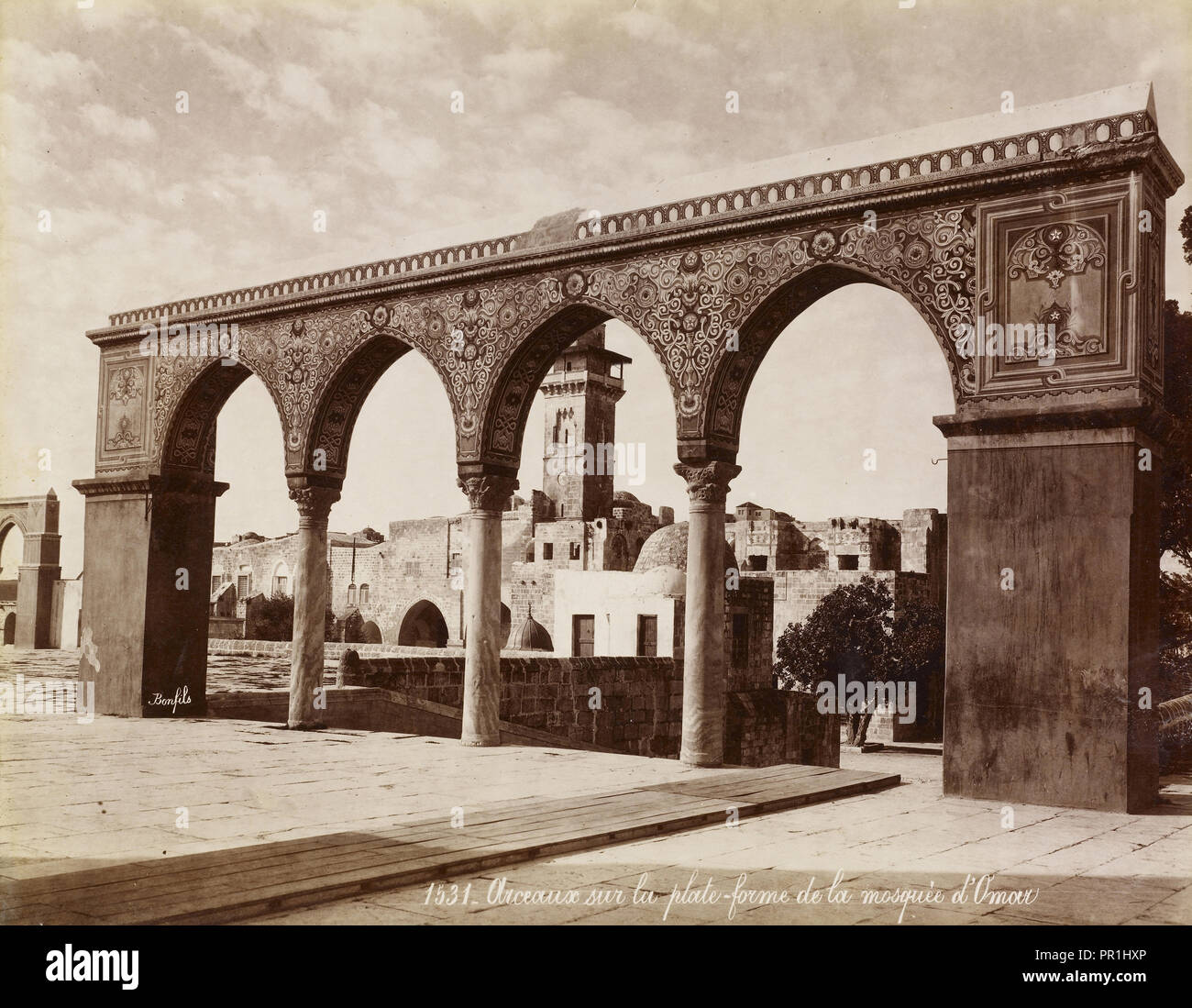 Arceaux sur la Plate-forme de la mosquée d'Omar, fotografia orientalista, Bonfils, Félix, 1831-1885, 1880 Foto Stock