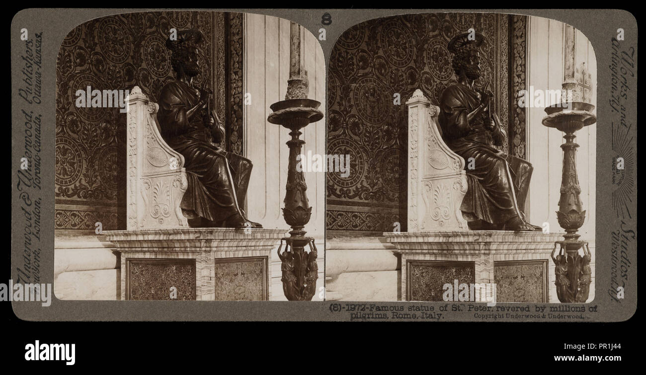 Famosa statua di San Pietro riverito da milioni di pellegrini, viste stereografica di Italia, Underwood e Underwood, Underwood Foto Stock