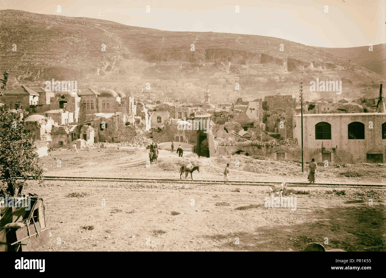 Gli eventi della Palestina. Il terremoto del mese di luglio 11, 1927. Nablus in uno stato di rovina. Vista generale della città mostra danni. 1927 Foto Stock