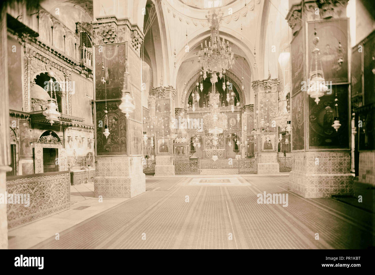 Chiesa di San Giacomo interno Convento Armeno (verso l abside). 1934, Gerusalemme, Israele Foto Stock