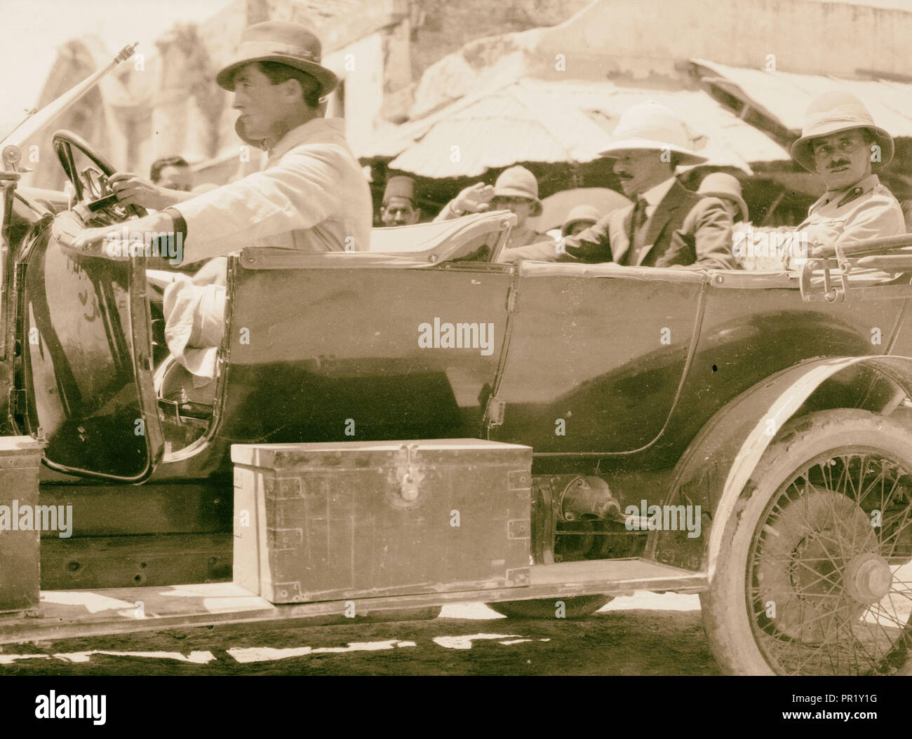 Herbert Samuel in auto, luglio 1920, Medio Oriente, Israele e/o la Palestina Foto Stock