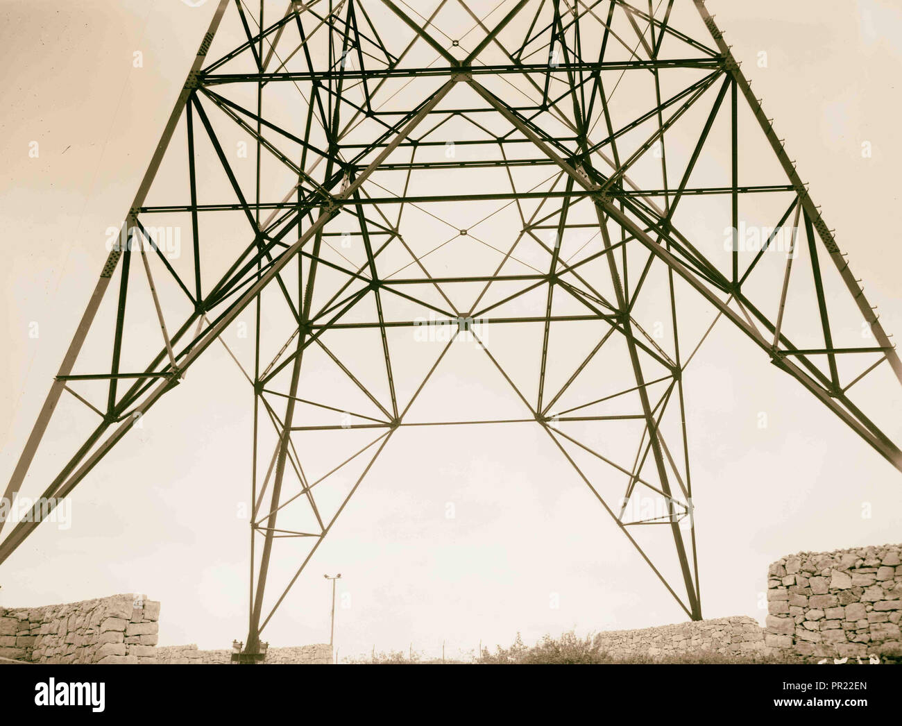 Antenne radio, Ramallah antenne Radio & stazione parte inferiore del singolo. 1934, West Bank, Rām Allāh Foto Stock