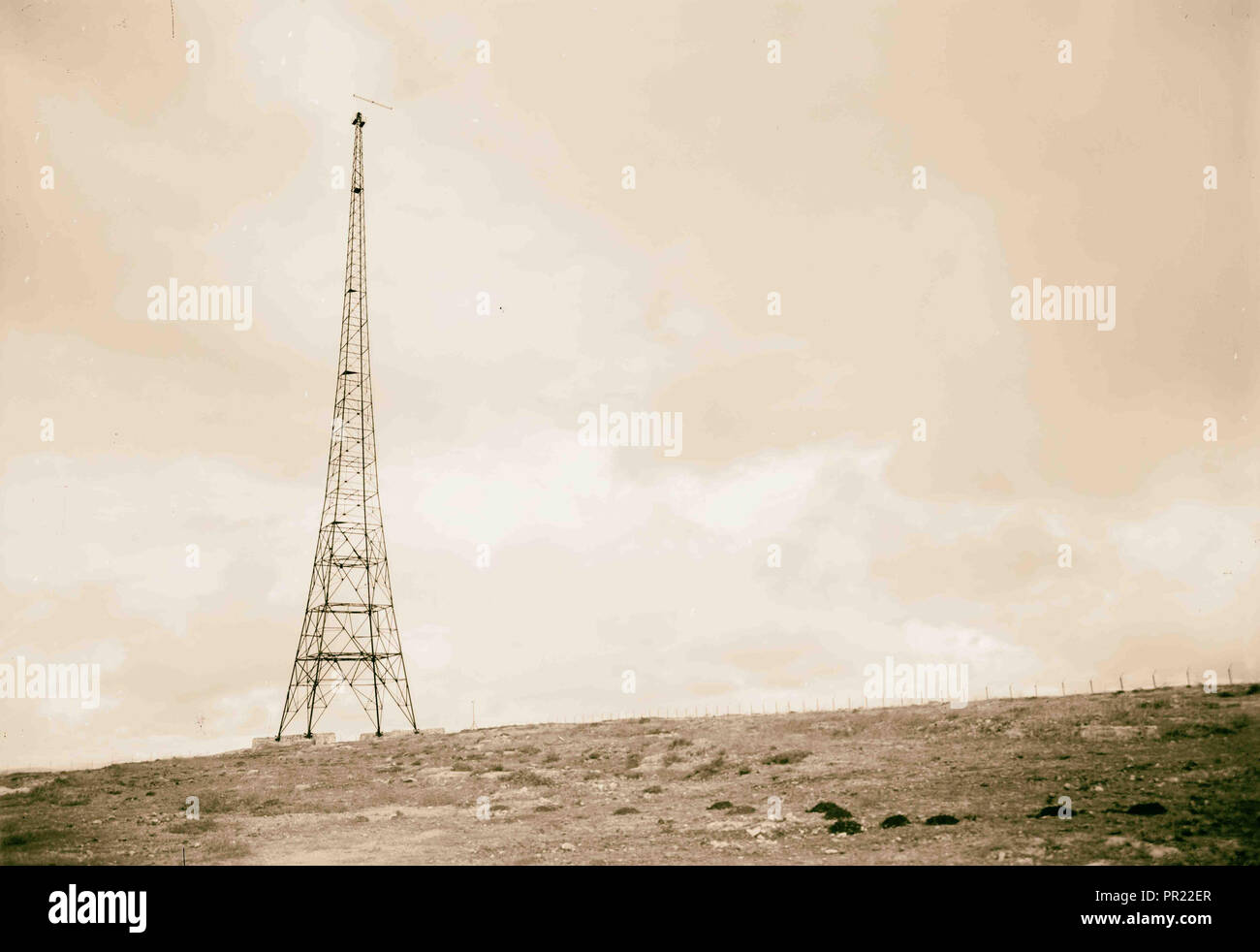 Antenne radio, Ramallah singolo montante radio completo. 1934, West Bank, Rām Allāh Foto Stock