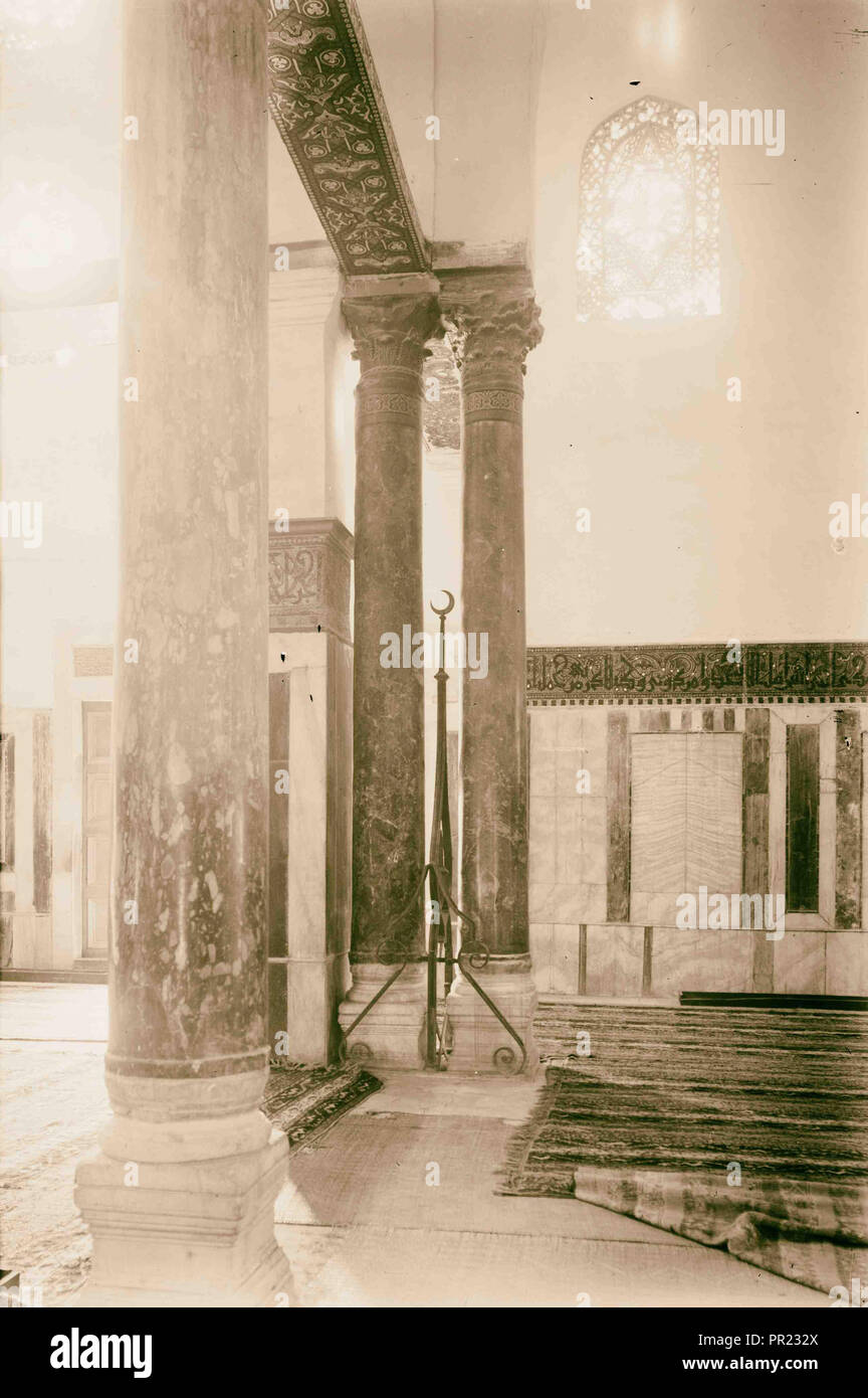 Salomone e le colonne all'interno della Cupola della roccia. 1934, Gerusalemme, Israele Foto Stock