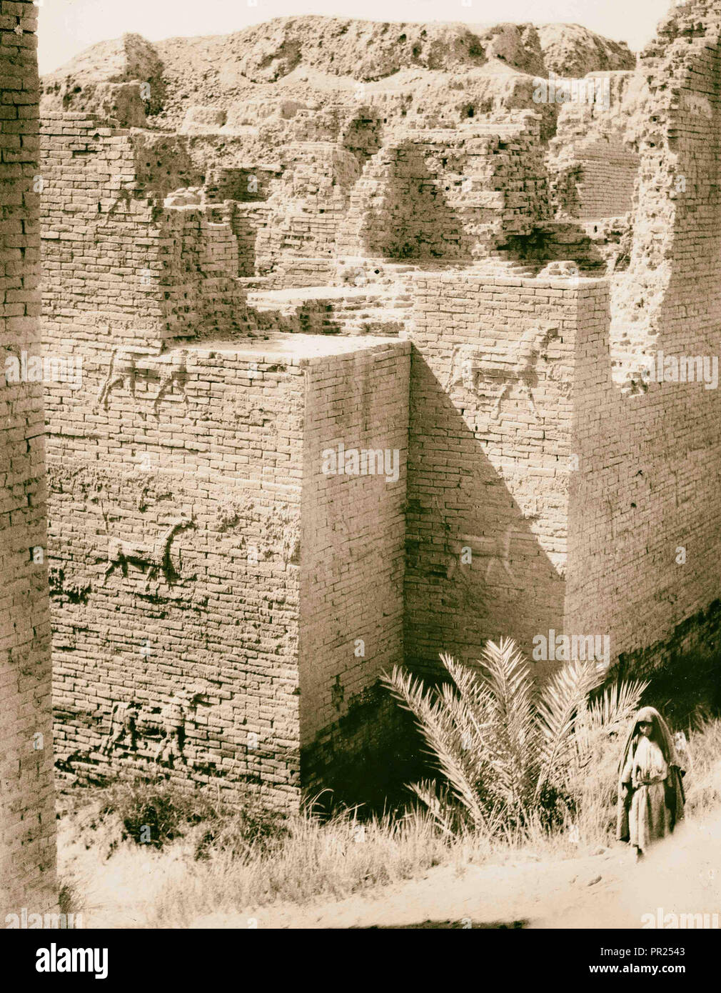 L'Iraq. Babilonia. La Ishtar Gate. 1932, l'Iraq, Babilonia, estinto city Foto Stock