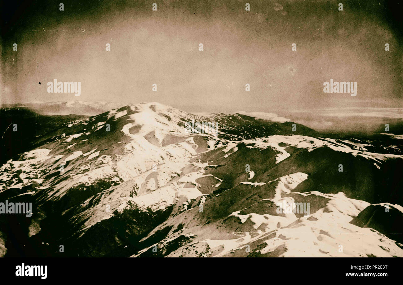 Serie di prime fotografie aeree di Palestina e Siria. Il vertice di Mt. Hermon, scena della Trasfigurazione. 1900, Libano Foto Stock