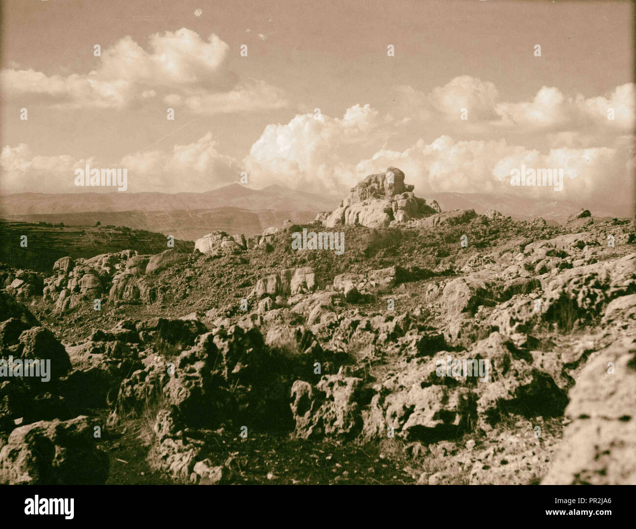 Monte Hermon e dintorni. Hermon. Il pittoresco paesaggio di montagna. 1920, Medio Oriente, Israele e/o la Palestina Foto Stock