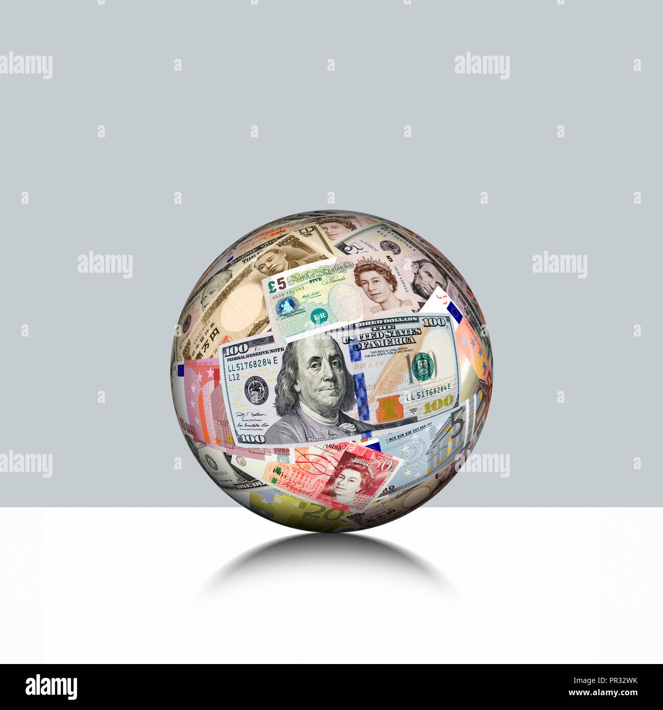 Valuta globale, sfera Mede dalla moneta internazionale Foto Stock