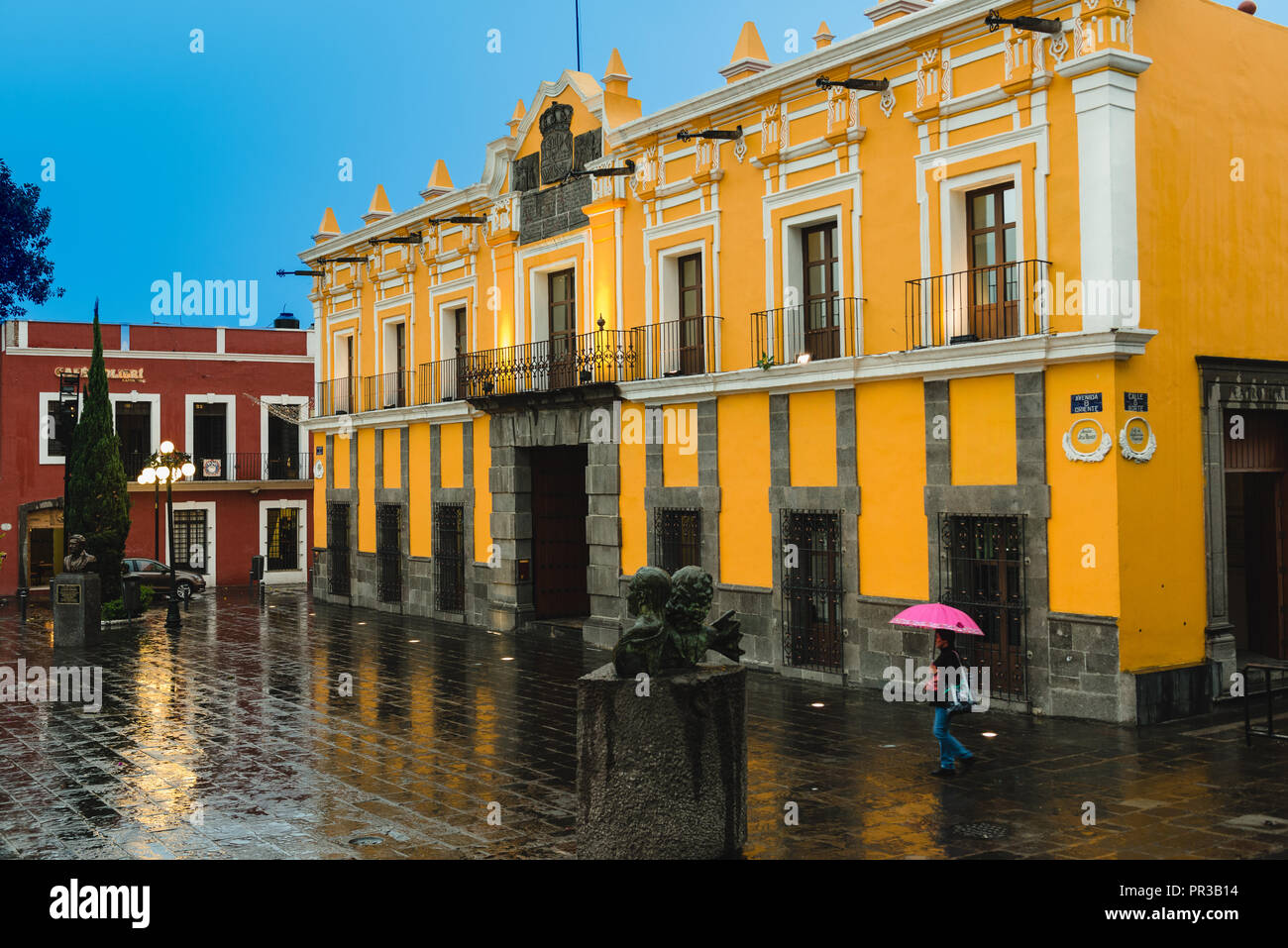 Principali Theature in Puebla su una serata ad umido Foto Stock