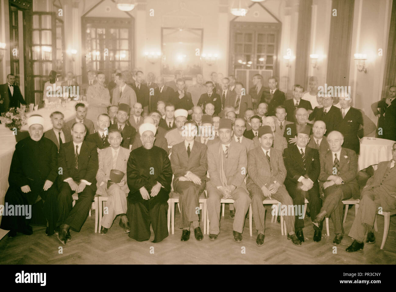 La reception al King David Hotel, 16 Ottobre '40 per gli Egiziani Ibrahim el-Mazuri & . Gruppo completo di tutti gli ospiti, Gerusalemme Foto Stock