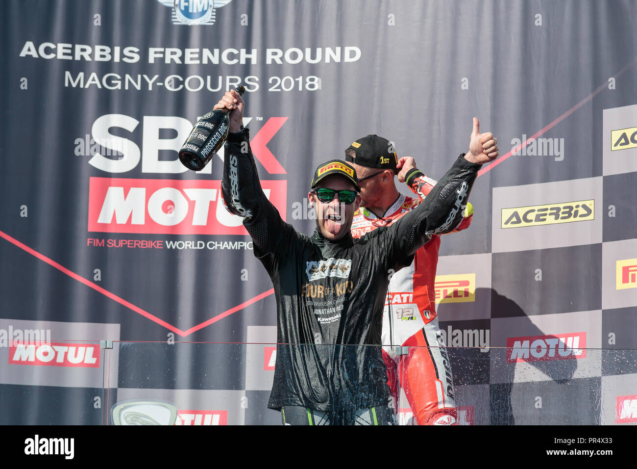 Settembre 29, 2018 - 01, Jonathan Rea, GBR KAWASAKI ZX-10RR, il Kawasaki Racing Team WorldSBK, SBK 2018, MOTO - SBK Magny-Cours Grand Prix 2018, Gara 1, 2018 circuito Nevers Magny-Cours, Acerbis Round francese, Francia, 29 settembre 2018, azione durante la SBK gara 1 della Acerbis Round francese il 29 settembre 2018 presso il Circuito de Nevers Magny-Cours, Francia Credit: AFP7/ZUMA filo/Alamy Live News Foto Stock