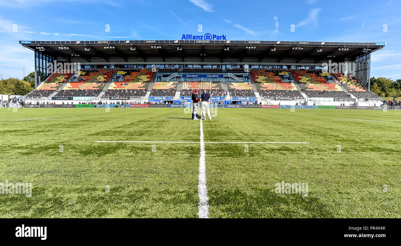 Londra, Regno Unito. Il 28 settembre 2018. Allianz Park guardando bene e pronto per la premiership Gallagher match tra Saraceni e Bath Rugby presso il Parco di Allianz, Londra, Inghilterra il 29 settembre 2018. Foto di Phil Hutchinson. Solo uso editoriale, è richiesta una licenza per uso commerciale. Nessun uso in scommesse, giochi o un singolo giocatore/club/league pubblicazioni. Credit: UK Sports Pics Ltd/Alamy Live News Foto Stock