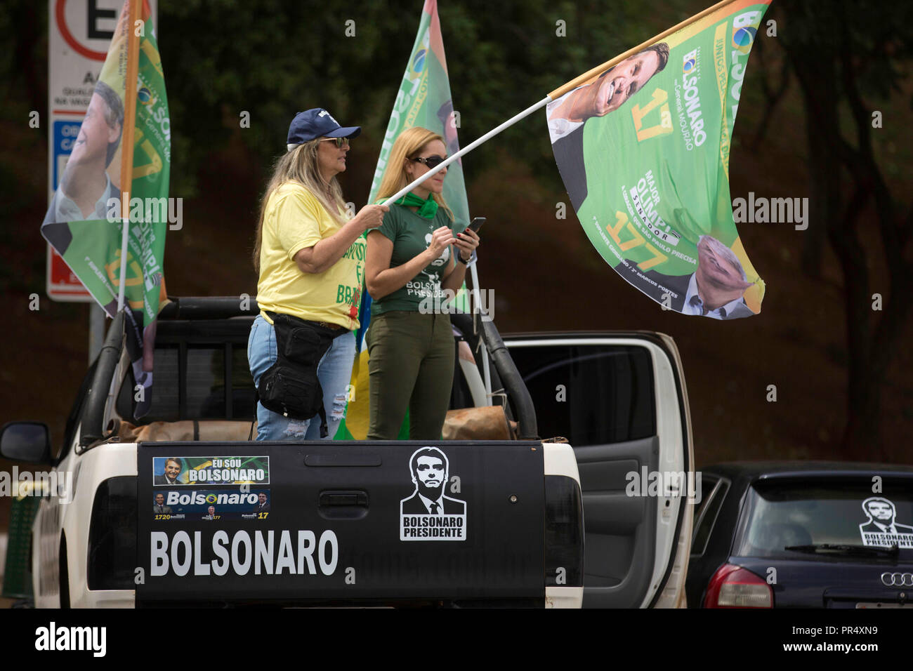 SÃO PAULO, SP - 29.09.2018: CARREATA de Apoio à JAIR BOLSONARO EM SP - Gruppo fatto carreata e atto di sostegno per le elezioni presidenziali Jair Bolsonaro (PSL) nella mattina di sabato (29). Il gruppo, che ha lasciato il Charles Miller Square, a sud di São Paulo, viaggiò ad altri siti per il parco Ibirapuera, anche nella zona sud. (Foto: Bruno Rocha/Fotoarena) Foto Stock