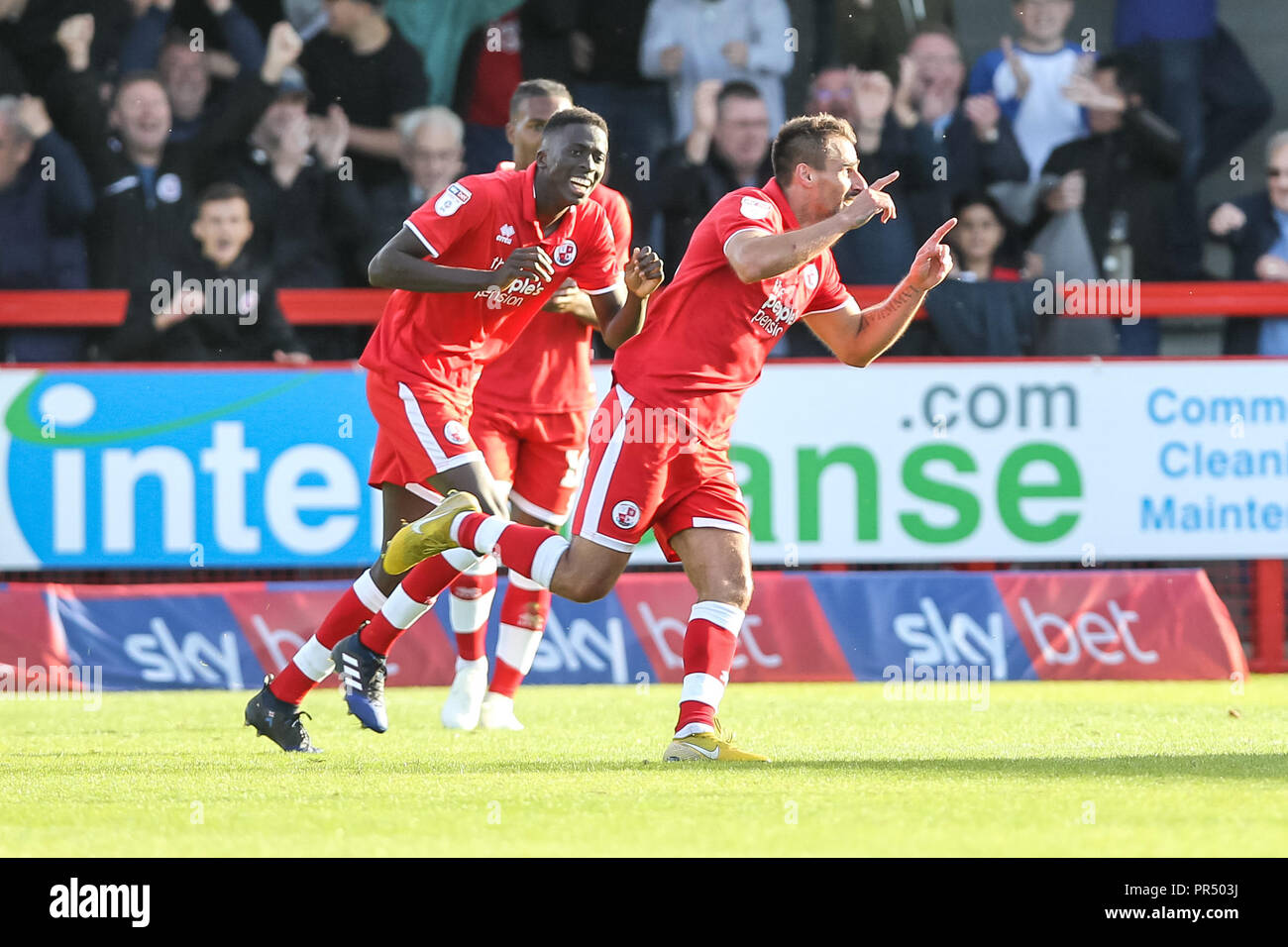 Crawley, Regno Unito. 29 Settembre 2018.Filipe Morais di Crawley Town punteggi per renderlo 3-1 durante il cielo EFL scommettere League 2 corrispondenza tra la città di Crawley e Yeovil Town al Checkatrade.com Stadium, Crawley, Inghilterra il 29 settembre 2018. Foto di Ken scintille. Solo uso editoriale, è richiesta una licenza per uso commerciale. Nessun uso in scommesse, giochi o un singolo giocatore/club/league pubblicazioni. Credit: UK Sports Pics Ltd/Alamy Live News Foto Stock