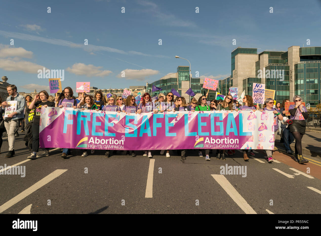 Dublino, Irlanda. Il 29 settembre 2018. Settima marcia annuale per libera scelta sicuro e legale a Dublino dopo l' abrogazione del 8 perché abbiamo ancora bisogno di aborto accesso. Con la carta di credito: Fabrice Jolivet Credito: Fabrice Jolivet Fotografia/Alamy Live News Foto Stock