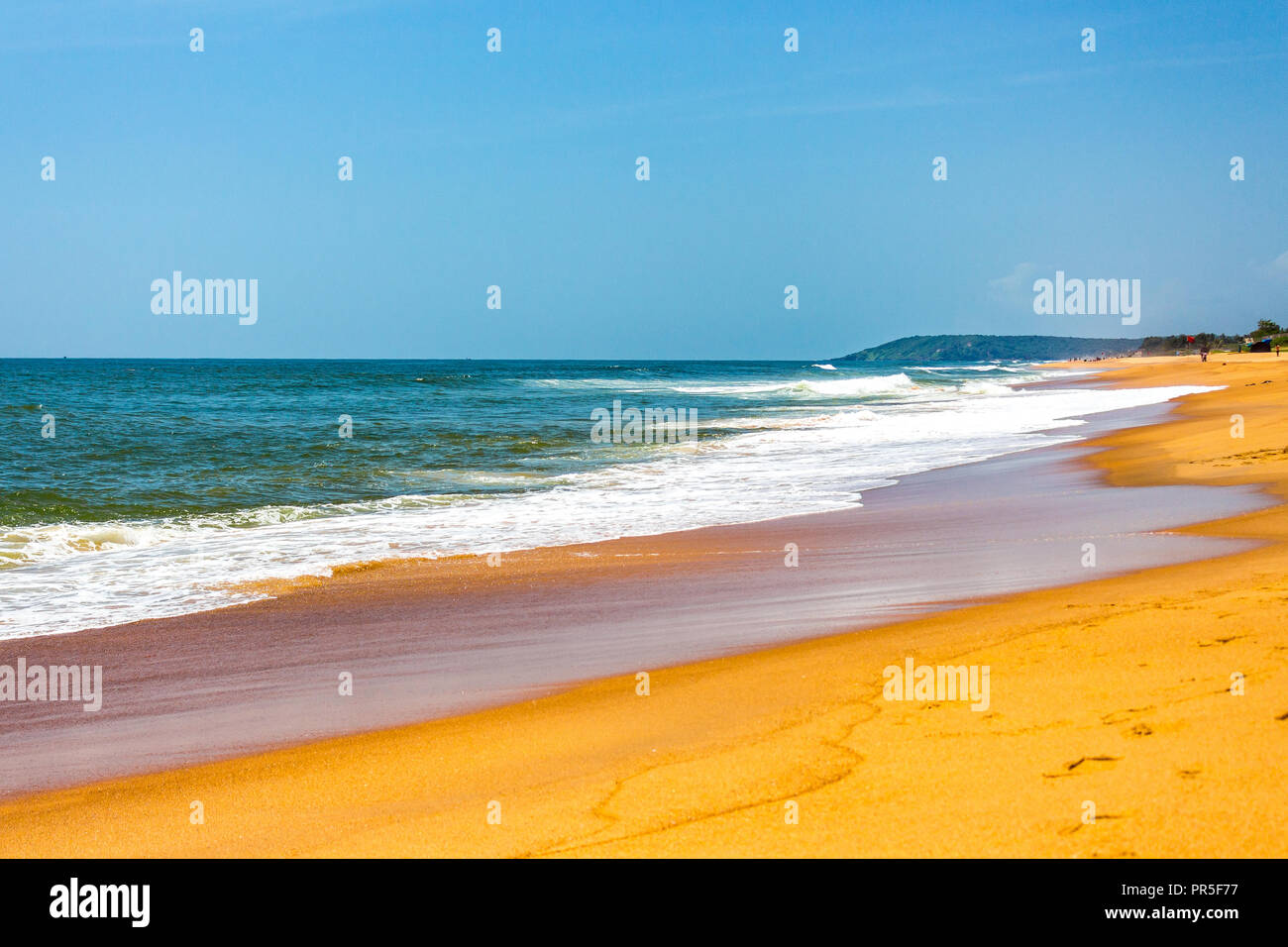 Candolim è un importante beach in Goa nord, situato tra il tratto Baga-Calangute e il fort Aguada. Foto Stock