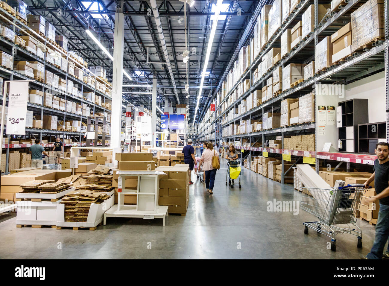 Miami Florida,Doral,IKEA,interni,mobili grande magazzino di affari di scatola Foto Stock