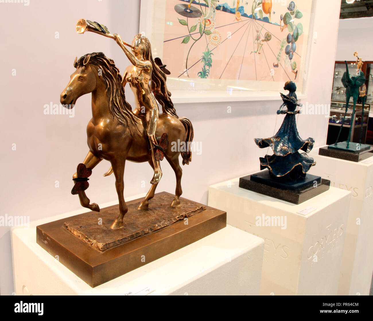 Bronze Salvador Dali sculture sul Gormleys Arte stand, IADA Fair Foto Stock