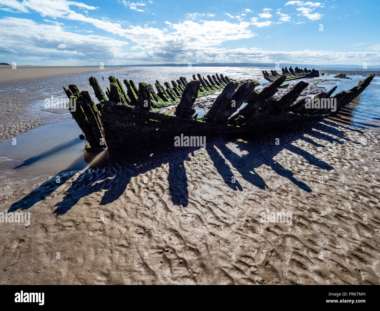 Il Relitto della nave norvegese SS Nornen - una funzione di Berrow Dune vicino a Burnham on sea poiché esso si è arenata nel 1897 - Somerset REGNO UNITO Foto Stock