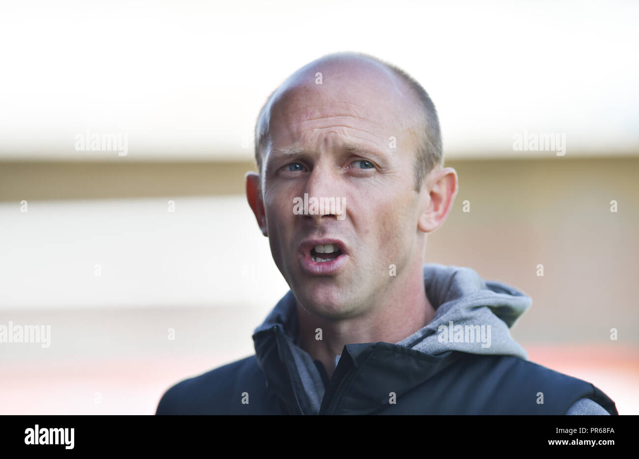 Yeovil manager Darren Way durante la partita Sky Bet League 2 tra Crawley Town e Yeovil Town al Broadfield Stadium , Crawley , 29 settembre 2018 - solo per uso editoriale. Nessuna merchandising. Per le immagini di calcio si applicano restrizioni fa e Premier League inc. Nessun utilizzo di Internet/mobile senza licenza FAPL - per i dettagli contattare Football Dataco Foto Stock