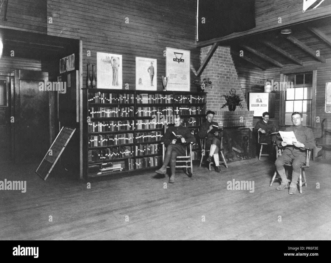 1918 o 1919 - Biblioteca, Fort Wetherill, R.I Foto Stock