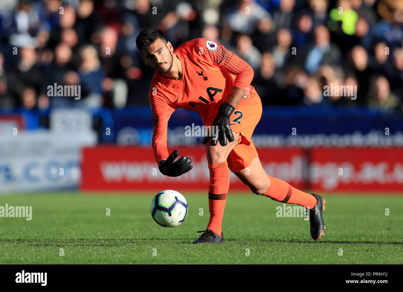 Tottenham Hotspur portiere Paulo Gazzaniga durante il match di Premier League a John Smith's Stadium, Huddersfield Foto Stock