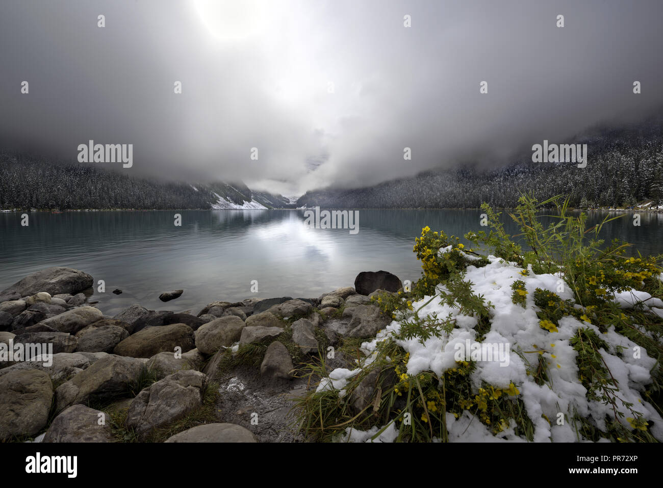 Il Lago Moraine, Banff NP, Canada Foto Stock