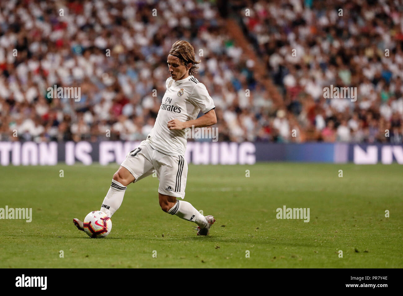 Santiago Bernabeu, Madrid, Spagna. 29Sep, 2018. La Liga Calcio, Real Madrid contro Atletico Madrid; Luka Modric (Real Madrid) Credito: Azione Sport Plus/Alamy Live News Foto Stock