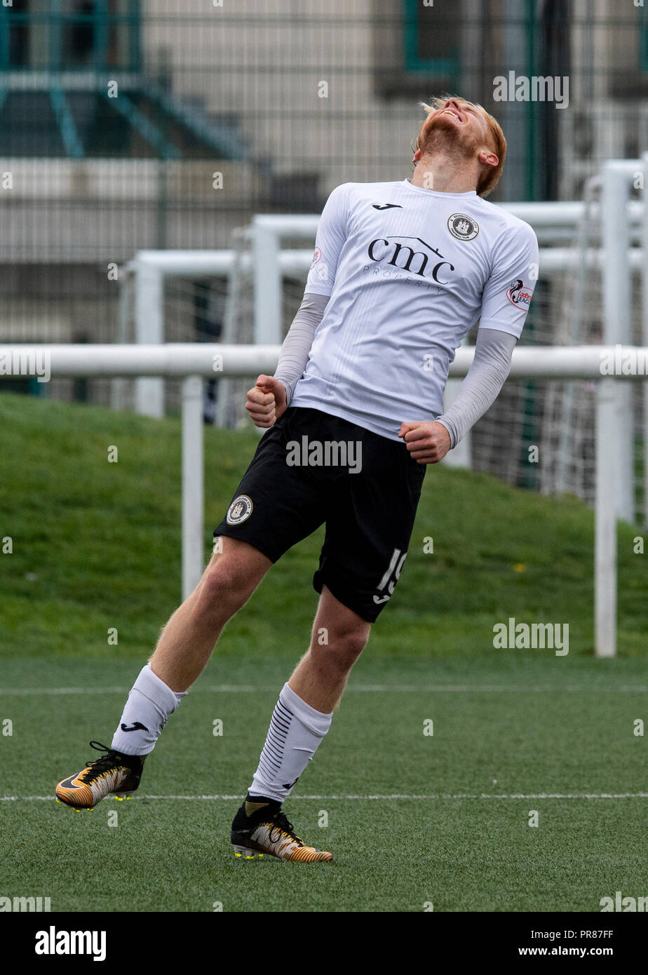 Edinburgh, Regno Unito. 29Sep, 2018. Calcio: Scottish League Division 2 - Edinburgh City v Cowdenbeath, Edimburgo, Midlothian, Regno Unito. 29,09, 2018. Pic mostra: Il linguaggio del corpo dice tutto come città di Edimburgo in avanti, Scott Pastore, manca una sanzione come leader di campionato Edinburgh City ospitano Cowdenbeath a Ainslie Park, Edimburgo. Credito: Ian Jacobs Credito: Ian Jacobs/Alamy Live News Foto Stock