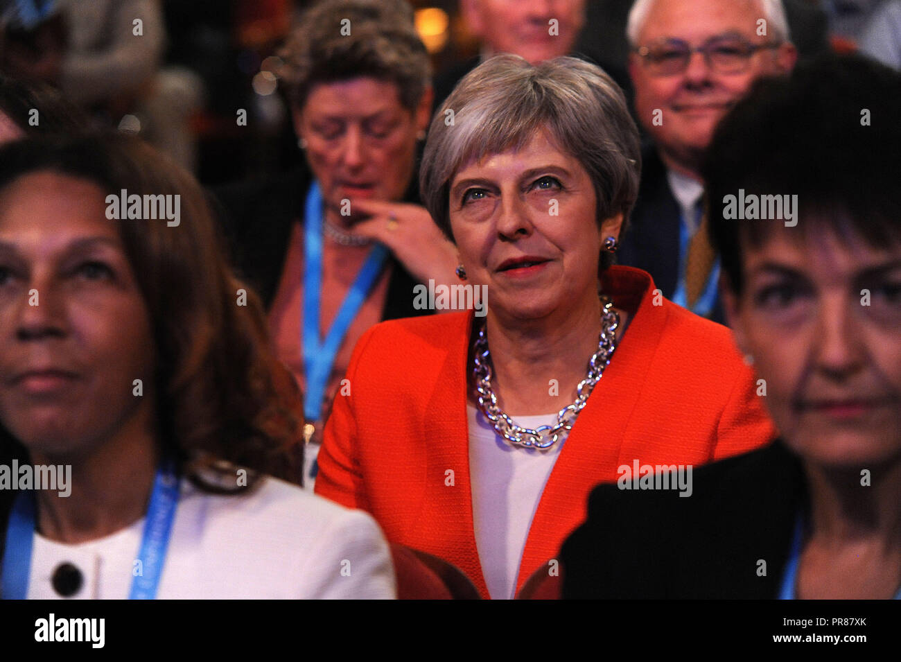 Birmingham, Regno Unito. 30 Settembre, 2018. Theresa Maggio MP, il Primo Ministro e il Leader del Partito conservatore, ascoltando i discorsi di apertura alla conferenza per la prima sessione del primo giorno del partito conservatore conferenza annuale presso la Corte penale internazionale. Kevin Hayes/Alamy Live News Foto Stock