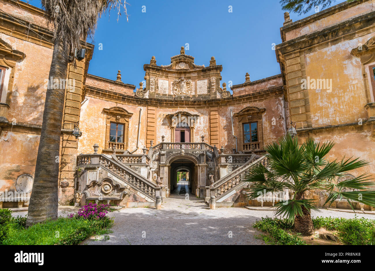 La bellissima Villa Palagonia di Bagheria, nei pressi di Palermo. Sicilia, Italia. Foto Stock