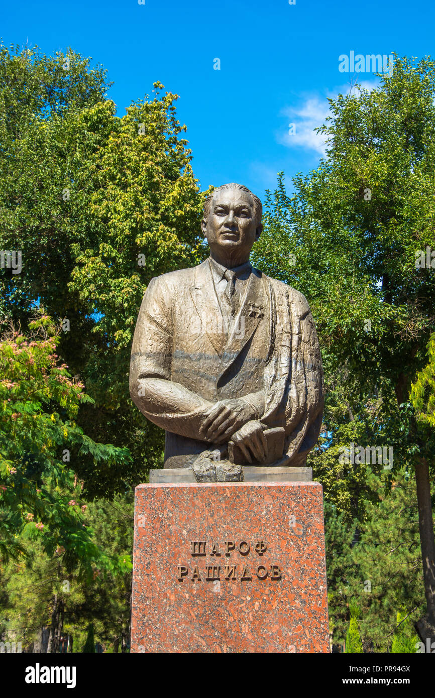 Monumento Sharaf Rashidov Primo Segretario del Comitato Centrale del Partito Comunista di Uzbekistan a Tashkent, Uzbekistan. Foto Stock
