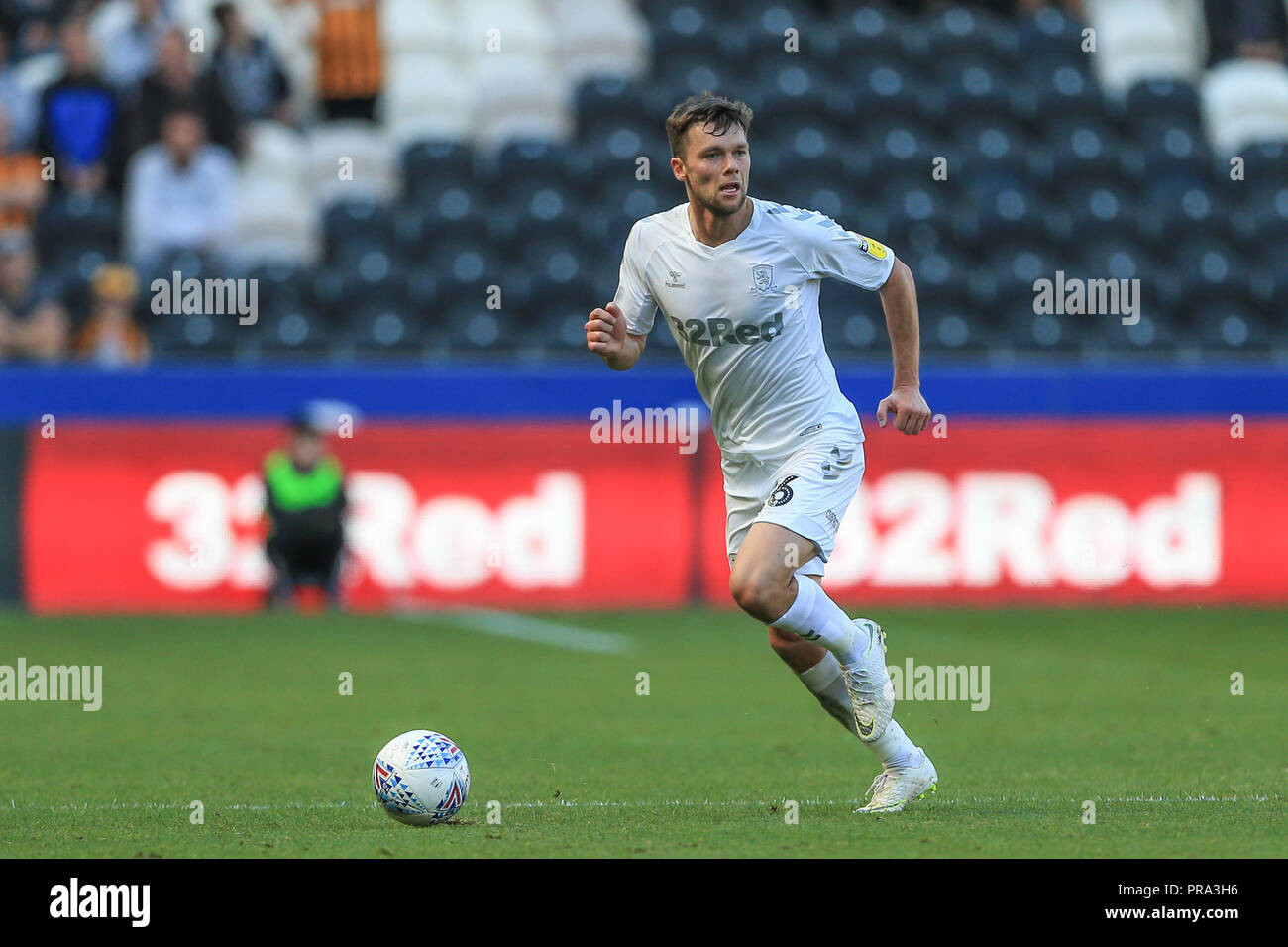 Il 29 settembre 2018, KCOM Stadium, Hull , Inghilterra; Sky scommessa campionato, Hull City v Middlesbrough ; Jonny Howson (16) di Middlesbrough Credito: Mark Cosgrove/News immagini English Football League immagini sono soggette a licenza DataCo Foto Stock