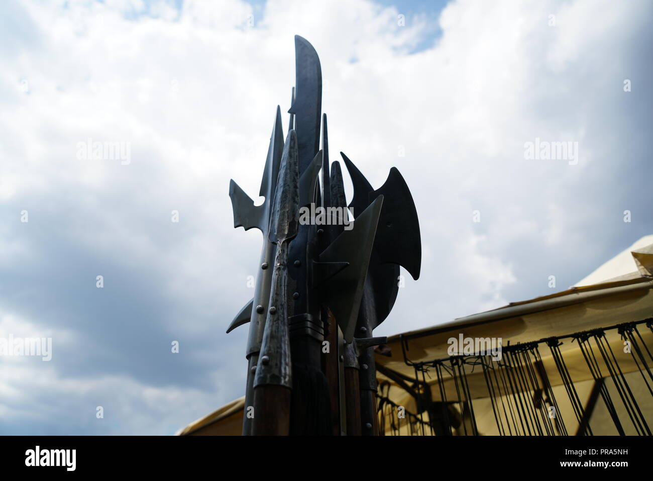 Primitiva di replica di armi da guerra visualizzata su un festival in Baviera Foto Stock