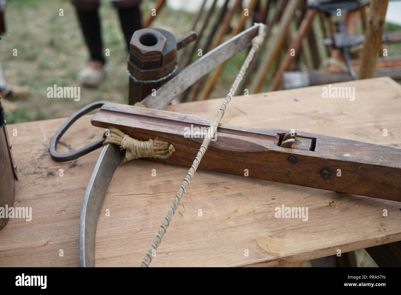 Primitiva di replica di armi da guerra visualizzata su un festival in Baviera Foto Stock