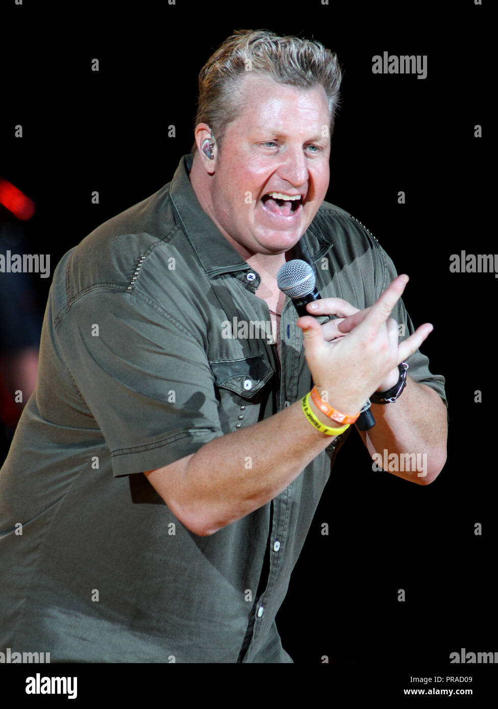 Gary LeVox con Rascal Flatts esegue in concerto presso l'anfiteatro di Cruzan in West Palm Beach, Florida il 13 settembre 2014. Foto Stock