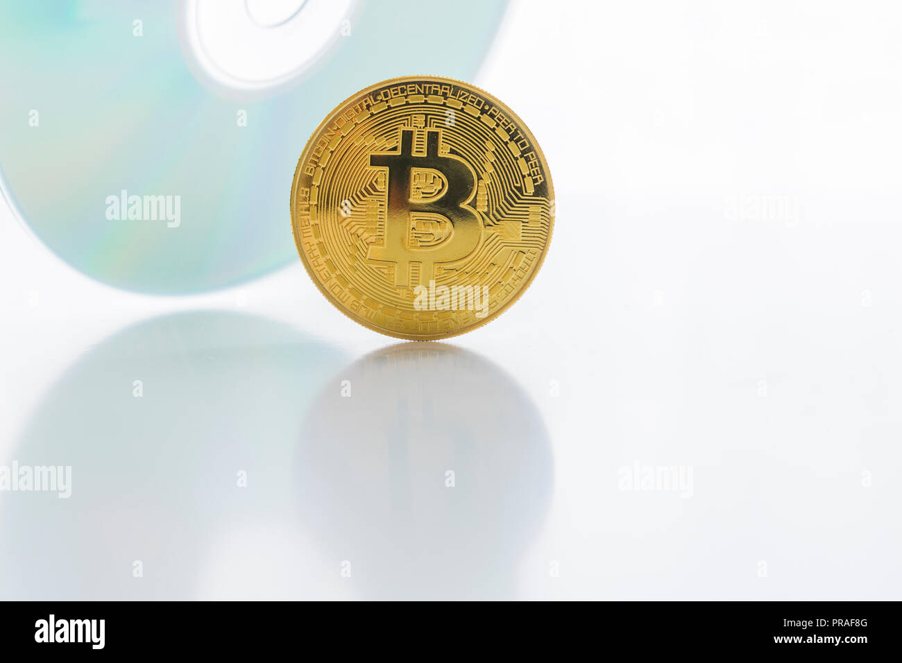 Un Bitcoin Cryptocurrency Bit digitale medaglia BTC valuta la tecnologia Internet Business concetto. Foto Stock