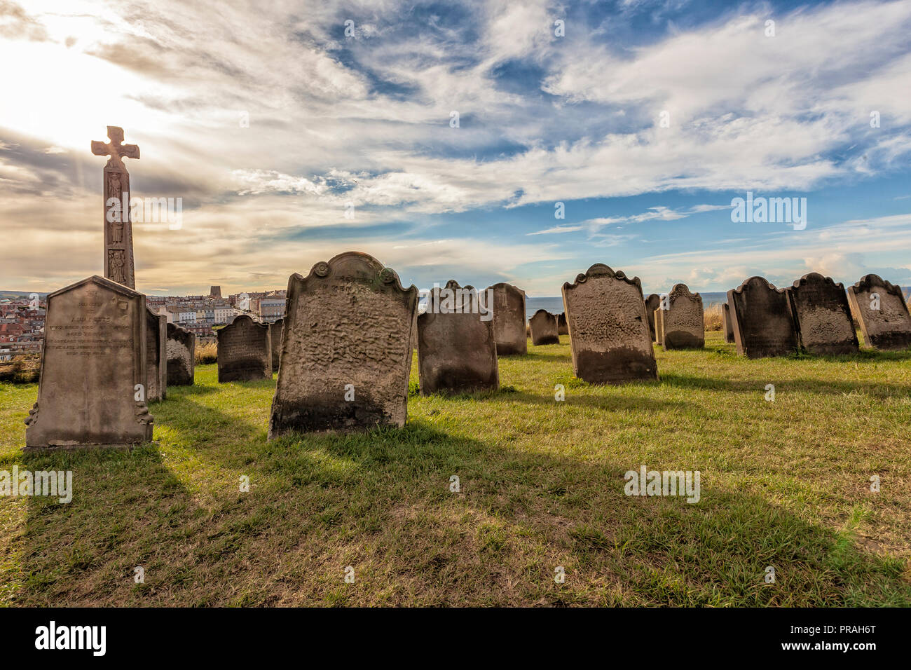 Chiesa di Santa Maria, Whitby, North Yorkshire, Inghilterra, 24 agosto 2018:lapidi presso il St Marys cantiere della chiesa, Whitby, Inghilterra. Foto Stock