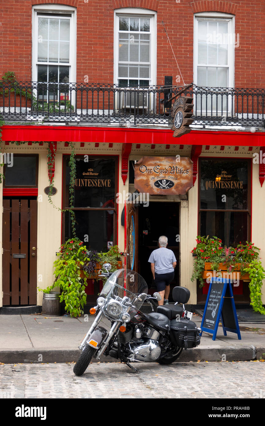 Stati Uniti d'America Baltimore Fells Point al di fuori di uno Eyed Mikes bar taverna Foto Stock