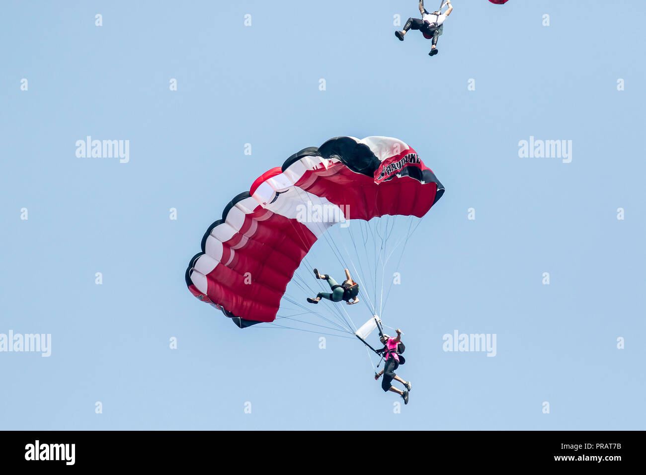 Kuala Lumpur, Malesia. 30 Settembre, 2018. La Torre KL host a BASE Jump event di Kuala Lumpur in Malesia dal 28 settembre al 1 ottobre. Ponticelli di BASE jump a 300m. alto, eseguono acrobazie. © Danny Chan/Alamy Live News. Foto Stock